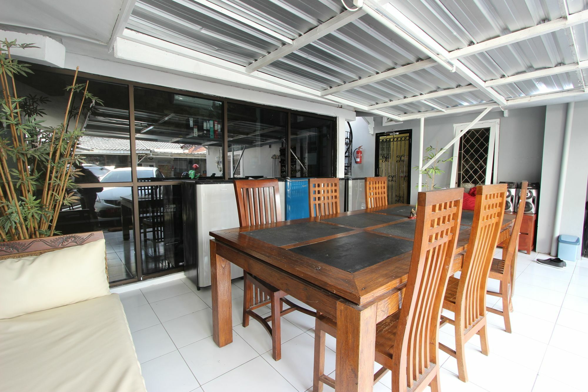 Reddoorz Near Gejayan Hotel Kejayan Ngoại thất bức ảnh