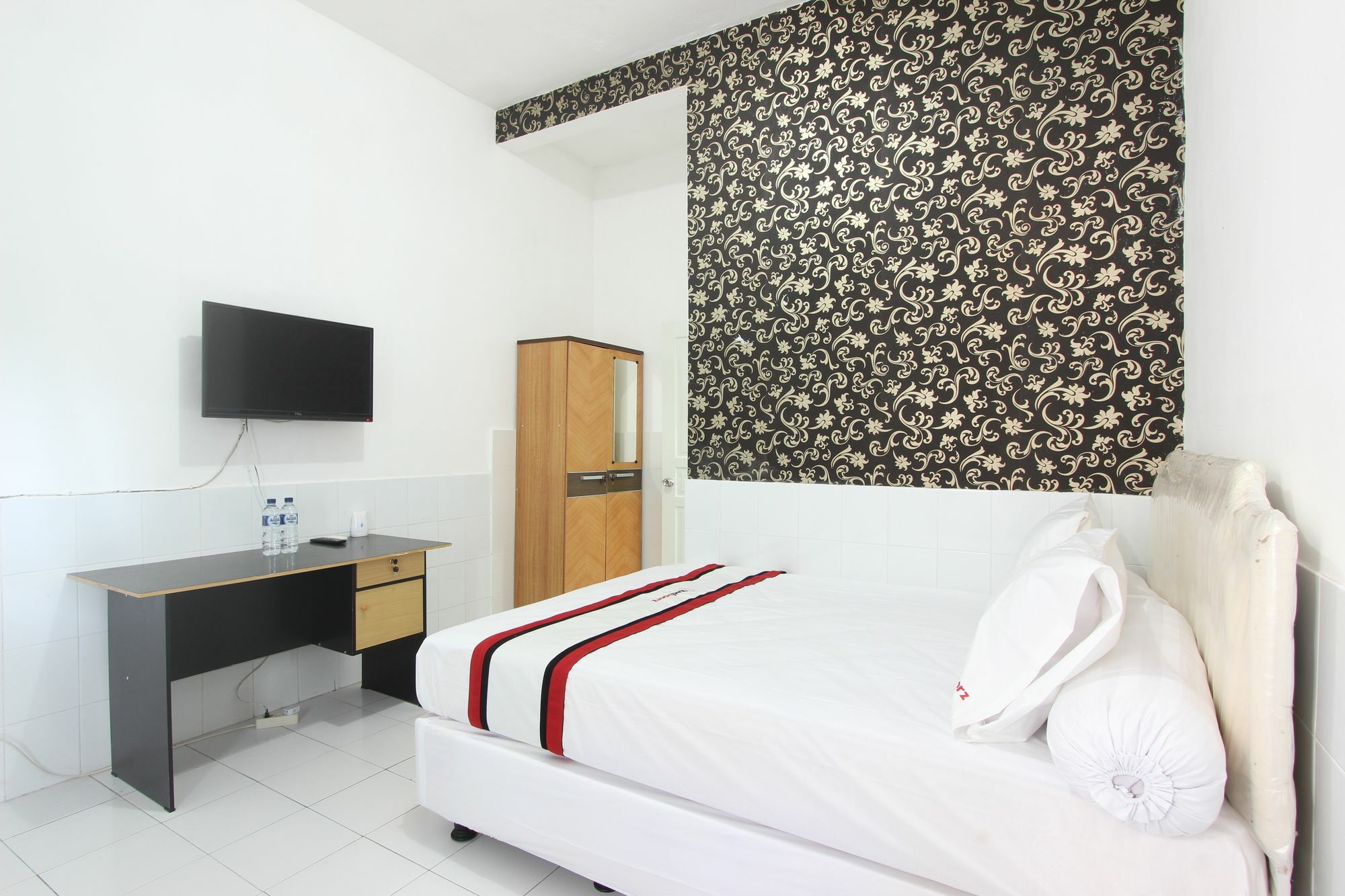 Reddoorz Near Gejayan Hotel Kejayan Ngoại thất bức ảnh